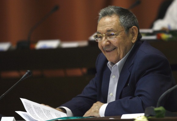 Intervención de Raúl Castro, Presidente de los Consejos de Estado y de Ministros, durante la sesión final de este sexto periodo ordinario de la VII legislatura del Parlamento, en La Habana, Cuba, el 18 de diciembre de 2010. Foto: Ismael Francisco