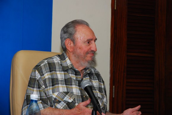 Fidel en el MINREX. Foto: Estudios Revolución